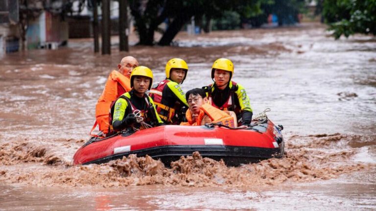 Çin’de sel: 40 binden fazla kişi tahliye edildi