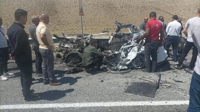 Wan’da zırhlı araç ile otomobil çarpıştı: 1 ölü